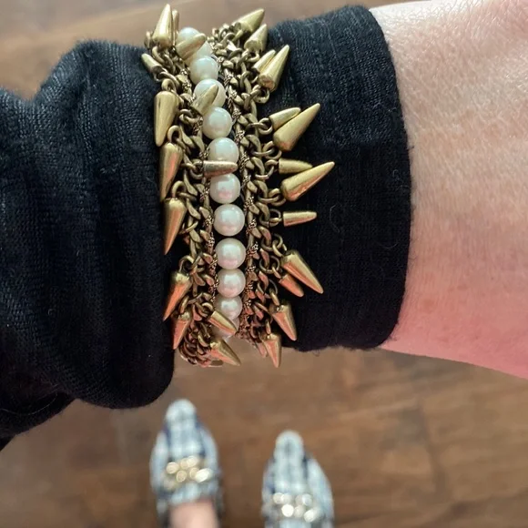 Stella and Dot faux Pearl, spike, snap close bracelet with box - Picture 1 of 7